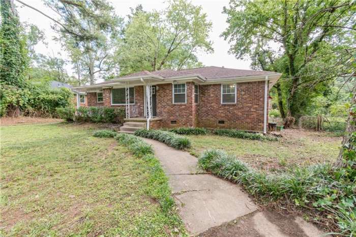 218  Buchanan  Terrace #B Decatur 30030